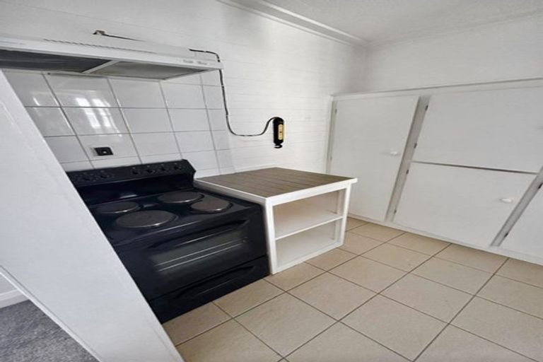 Photo of property in 146 Randwick Road, Moera, Lower Hutt, 5010