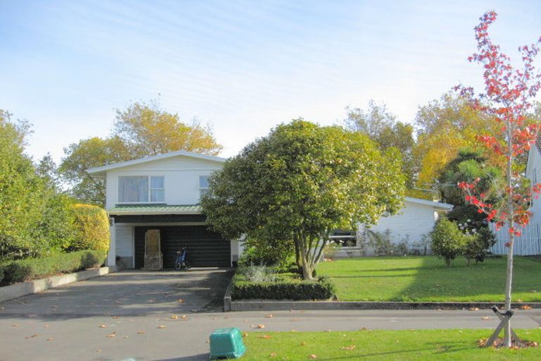 Photo of property in 21 Tuirau Place, Ilam, Christchurch, 8041