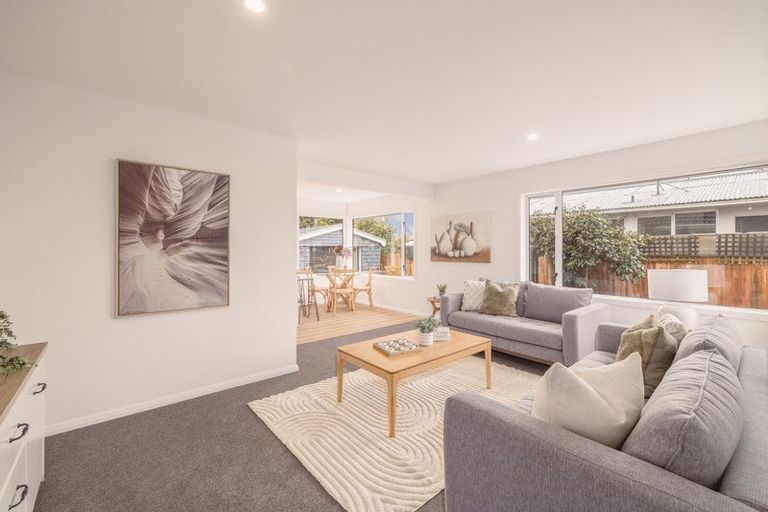 Photo of property in 19 Eglinton Street, Avondale, Christchurch, 8061