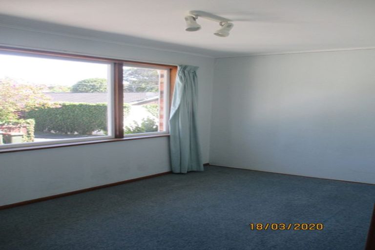 Photo of property in 1/3a Huapai Street, Onehunga, Auckland, 1061