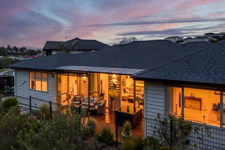 Photo of property in 8 Pheasant Close, Stanmore Bay, Whangaparaoa, 0932