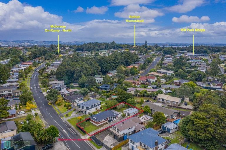 Photo of property in 41 Lawrence Crescent, Hillpark, Auckland, 2102