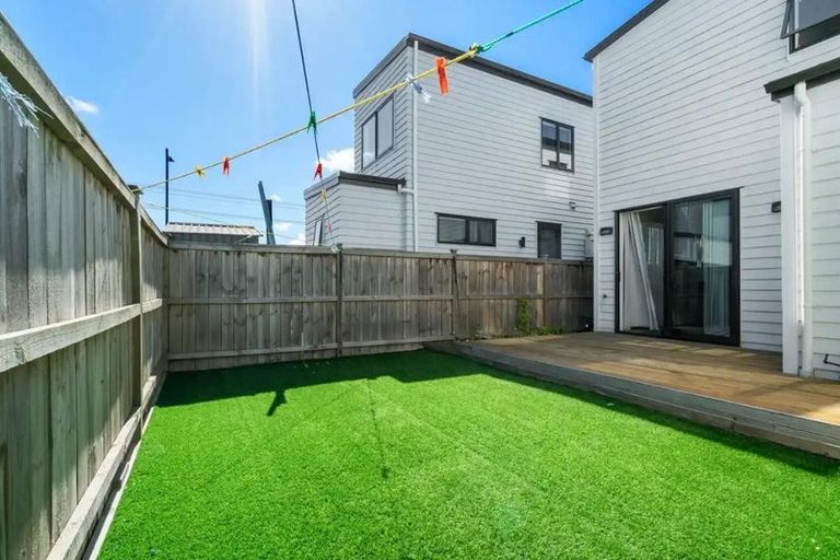 Photo of property in 3 Tumu Road, Papakura, 2110