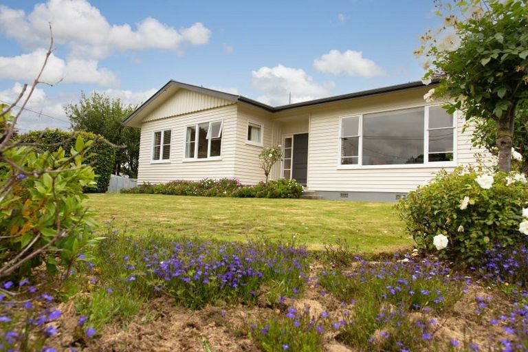 Photo of property in 3 Chamberlain Street, Dannevirke, 4930