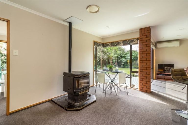 Photo of property in 2/15a Lothian Street, Ilam, Christchurch, 8041
