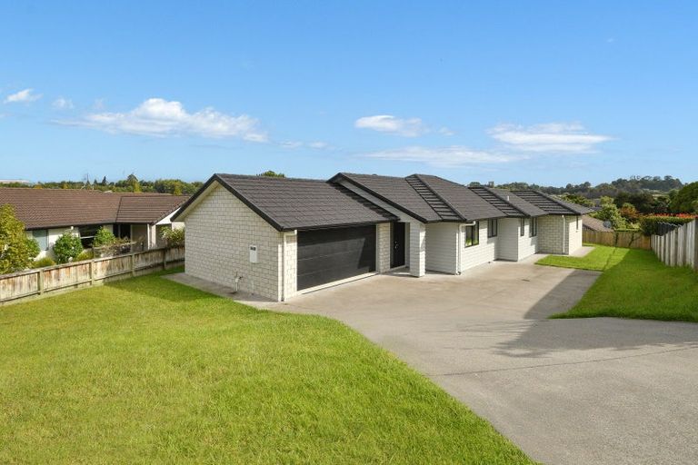 Photo of property in 11 Caldera Crescent, Pyes Pa, Tauranga, 3112
