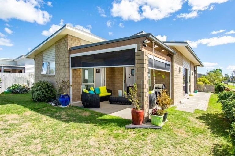 Photo of property in 8 Testacea Lane, Papamoa Beach, Papamoa, 3118