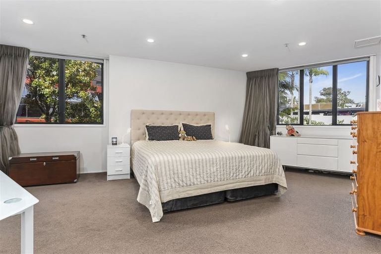 Photo of property in Mon Desir Apartments, 1d/173 Hurstmere Road, Takapuna, Auckland, 0622