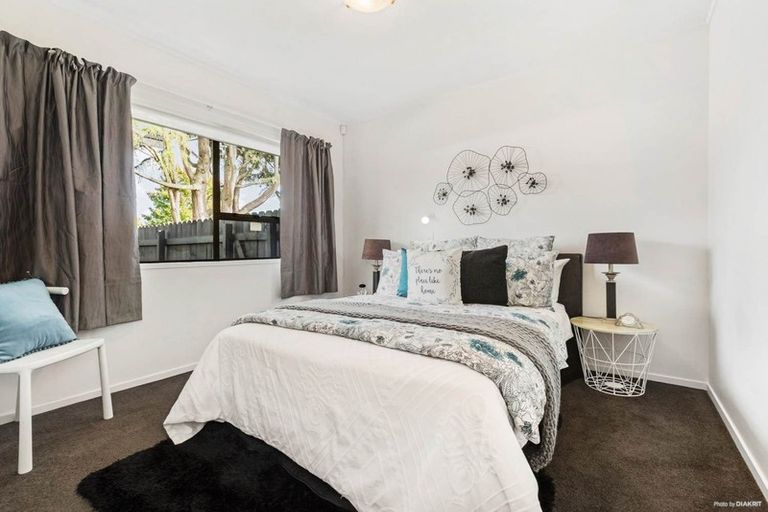 Photo of property in 1/24 Beaumaris Way, Conifer Grove, Takanini, 2112