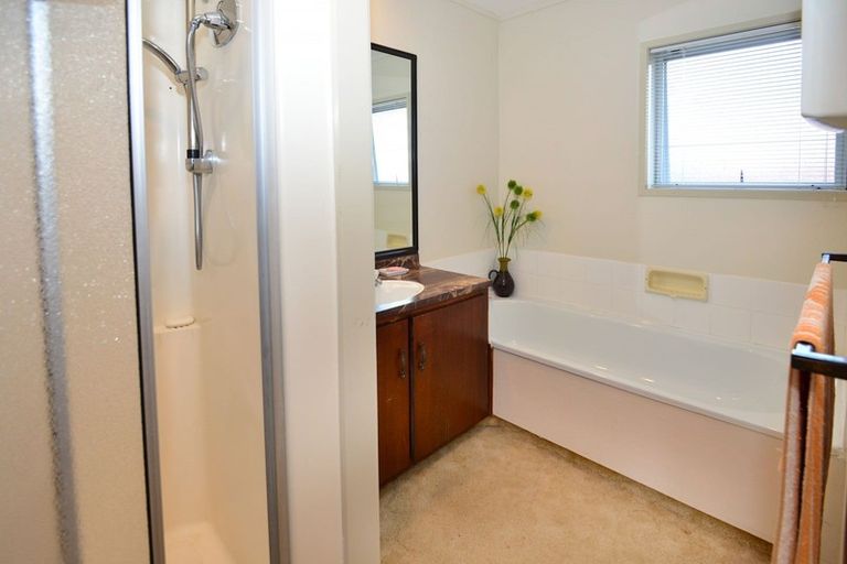 Photo of property in 13a The Circle, Manly, Whangaparaoa, 0930