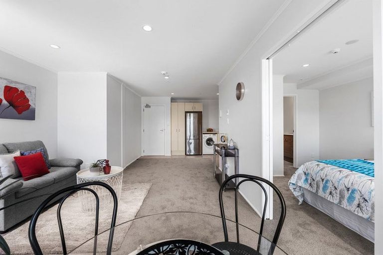 Photo of property in 1e/30 Westward Ho, Glen Eden, Auckland, 0602