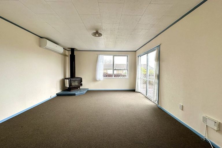 Photo of property in 1/14 Dalmatia Place, Henderson, Auckland, 0612