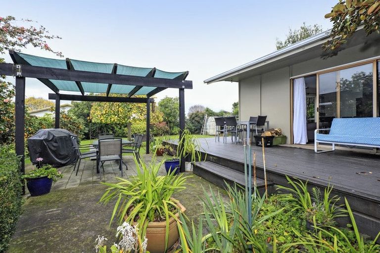 Photo of property in 13 Kirkcaldy Place, Flaxmere, Hastings, 4120