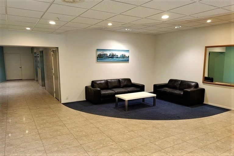 Photo of property in Terrace Tower Apartments, 10e/126 The Terrace, Wellington Central, Wellington, 6011