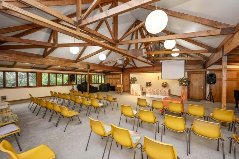 Photo of property in 445 Titirangi Road, Titirangi, Auckland, 0604