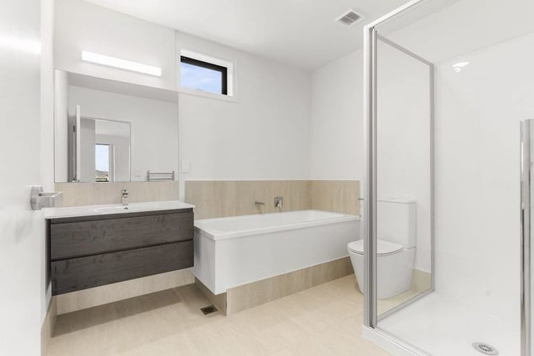 Photo of property in 8/130 Stancombe Road, Flat Bush, Auckland, 2016