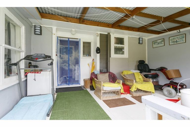 Photo of property in 37 Te Rangitautahanga Road, Turangi, 3334