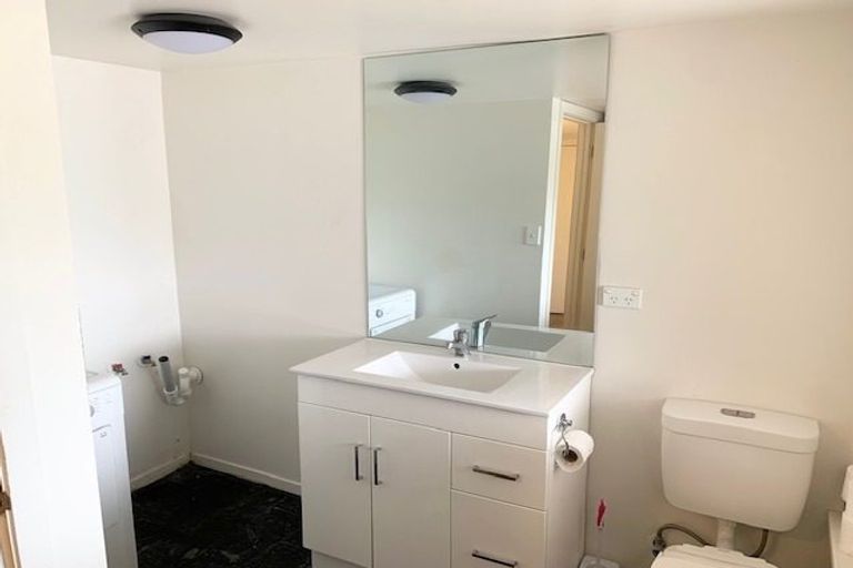 Photo of property in 318 West Coast Road, Glen Eden, Auckland, 0602