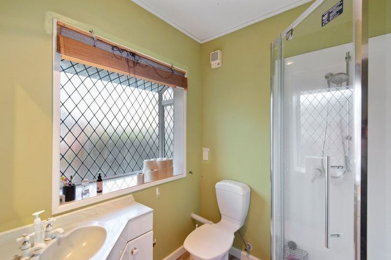 Photo of property in 167 Memorial Avenue, Burnside, Christchurch, 8053