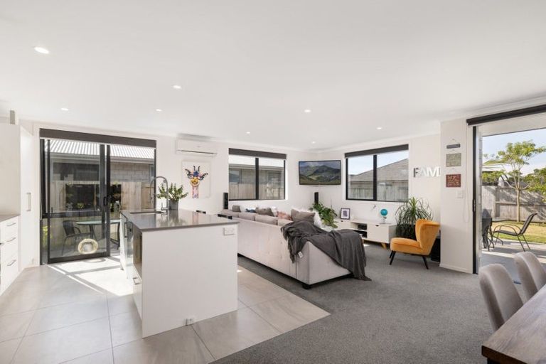 Photo of property in 4 Dunkeld Drive, Papamoa, 3118