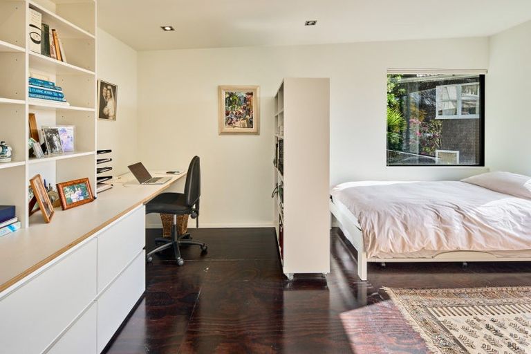 Photo of property in 8 Tawa Street, Eastbourne, Lower Hutt, 5013