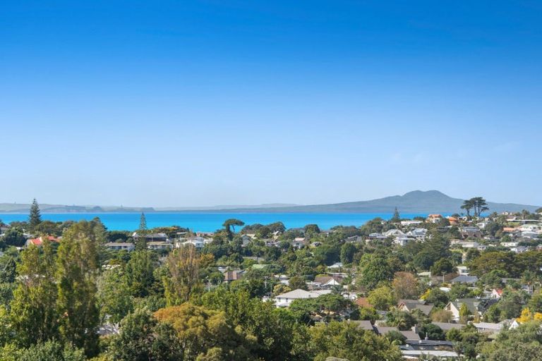 Photo of property in 21a Monyash Road, Manly, Whangaparaoa, 0930