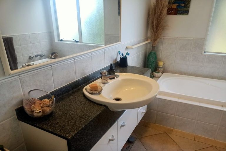 Photo of property in 1/13 Markham Place, Bucklands Beach, Auckland, 2012