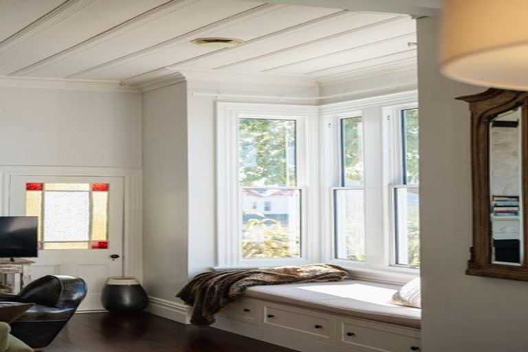 Photo of property in 2 Melrose Street, Roslyn, Dunedin, 9010