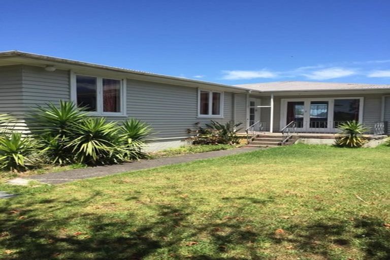 Photo of property in 339 Main Road, Huapai, Kumeu, 0810
