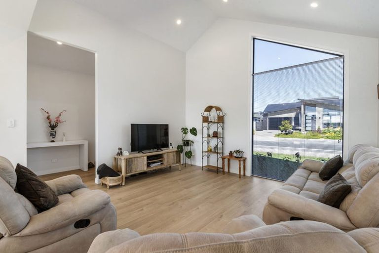 Photo of property in 12 Croatia Avenue, Huapai, Kumeu, 0810