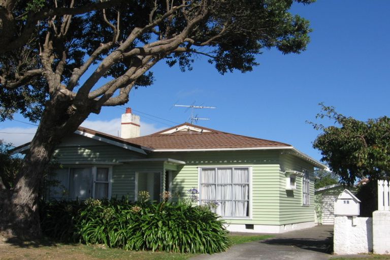 Photo of property in 18 Bracken Street, Petone, Lower Hutt, 5012