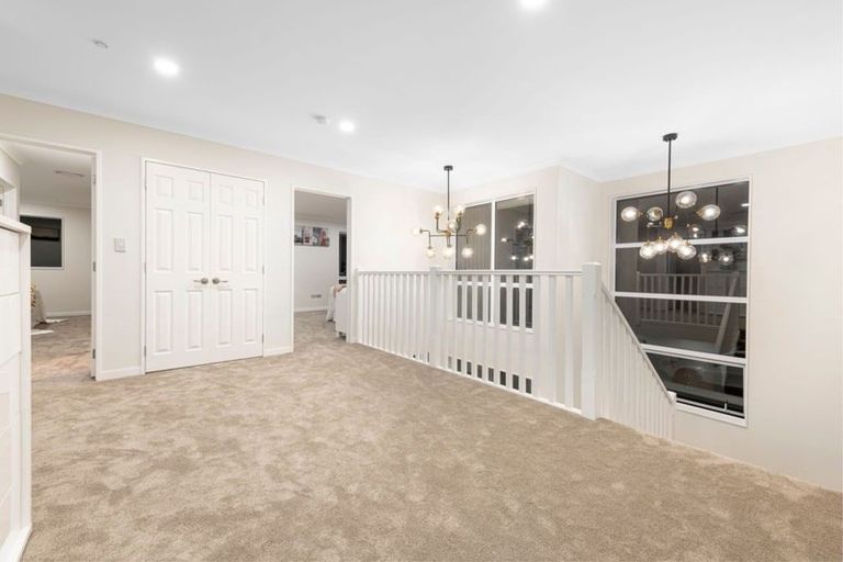 Photo of property in 56 Tir Conaill Avenue, Flat Bush, Auckland, 2019