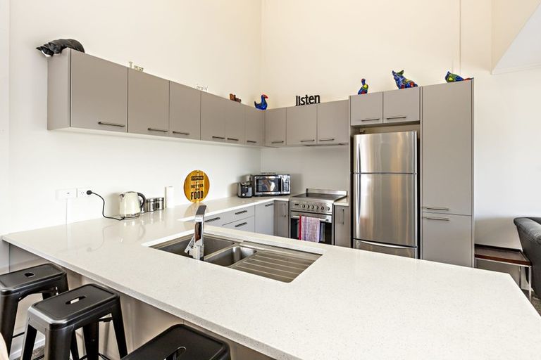 Photo of property in 2/9 Freeman Way, Manukau, Auckland, 2104