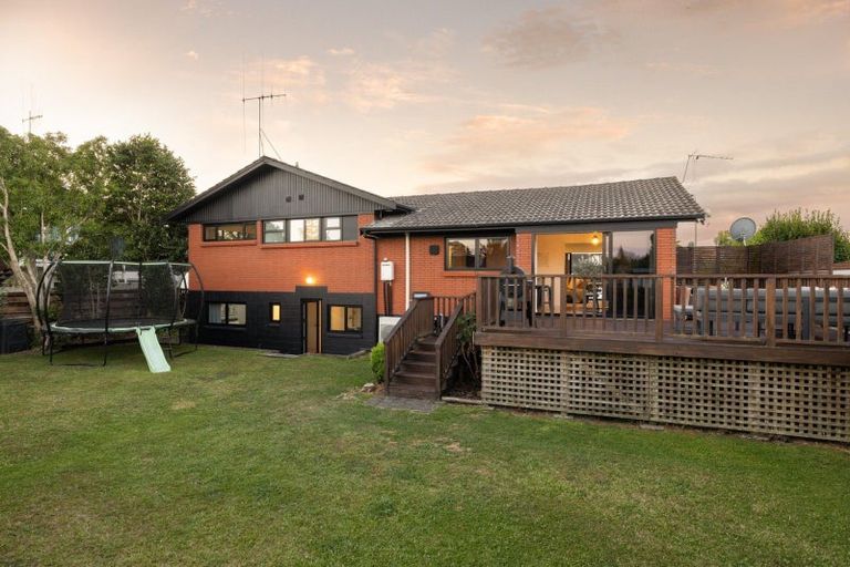 Photo of property in 36 Chedworth Avenue, Chedworth, Hamilton, 3210