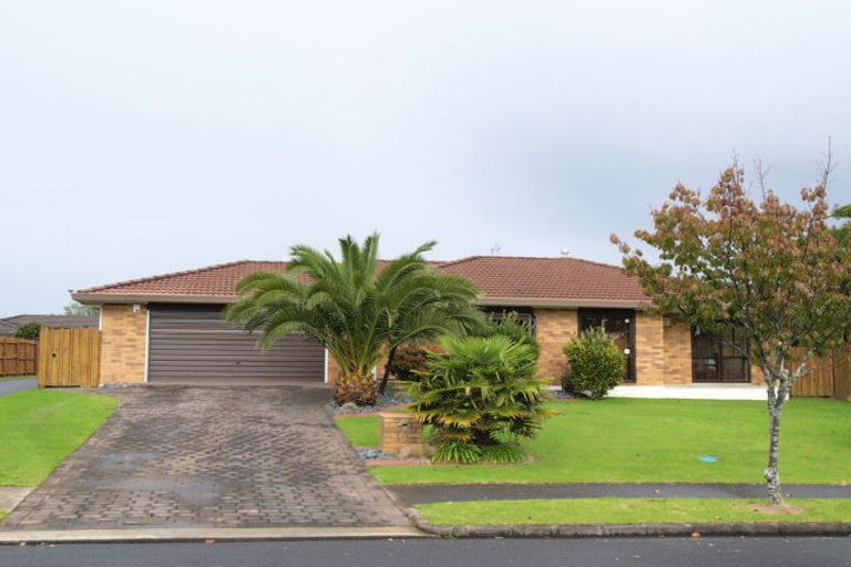Photo of property in 15 Seneca Court, Golflands, Auckland, 2013
