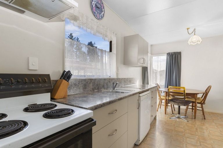 Photo of property in 45a Aquarius Drive, Kawaha Point, Rotorua, 3010