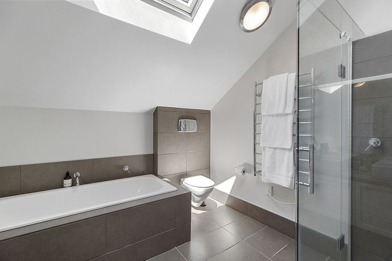 Photo of property in 57 Inglis Street, Seatoun, Wellington, 6022