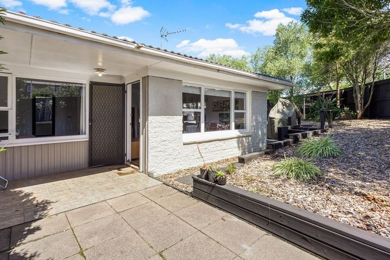 Photo of property in 1/1 Broadview Place, Howick, Auckland, 2014