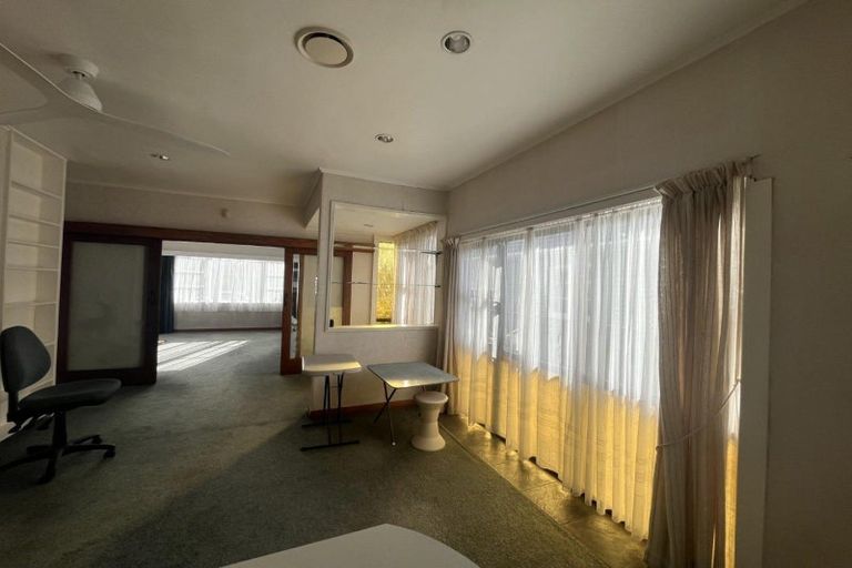 Photo of property in 27 Somerset Street, Brooklands, New Plymouth, 4310