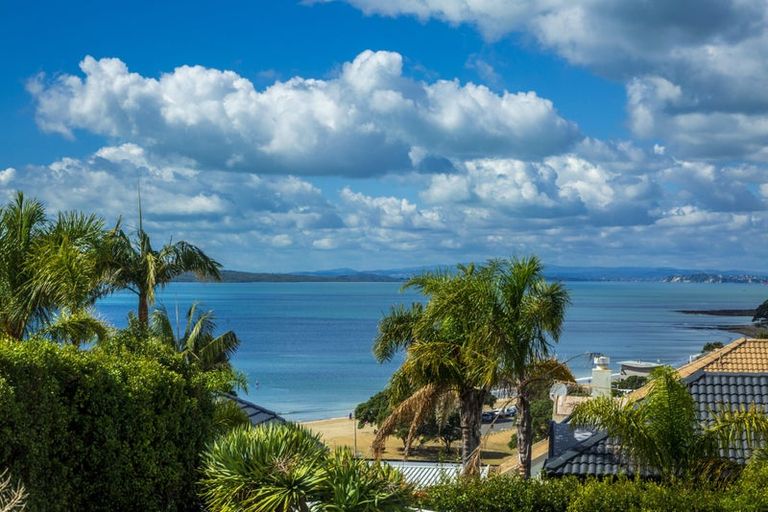 Photo of property in 1/20 Marama Street, Castor Bay, Auckland, 0620