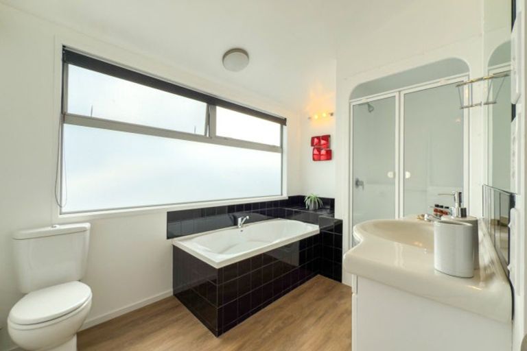 Photo of property in 118 Brook Place, Whangamata, 3620