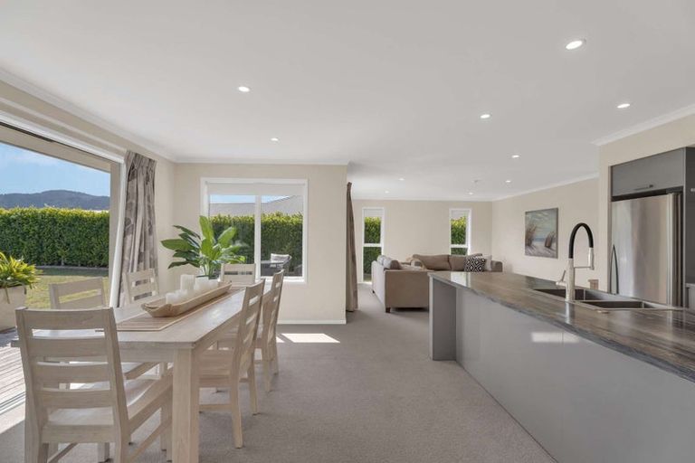 Photo of property in 3 Bravo Place, Whitianga, 3510