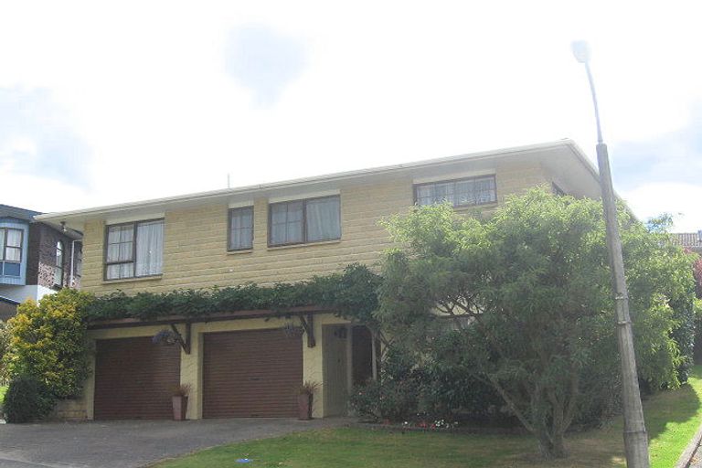 Photo of property in 13 Tapestry Grove, Silverstream, Upper Hutt, 5019