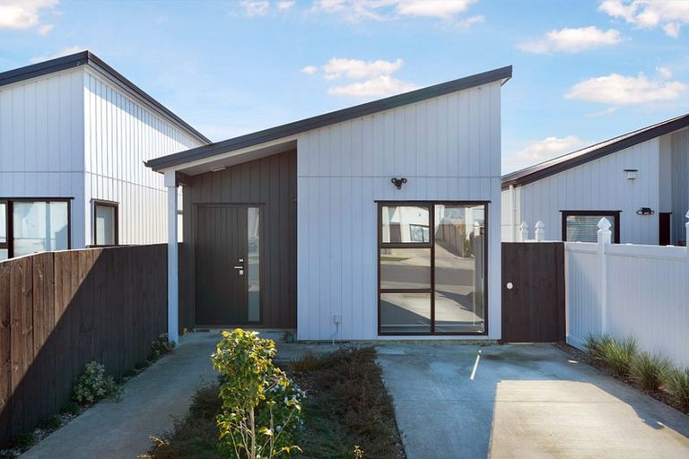 Photo of property in 18 Mata Road, Massey, Auckland, 0614