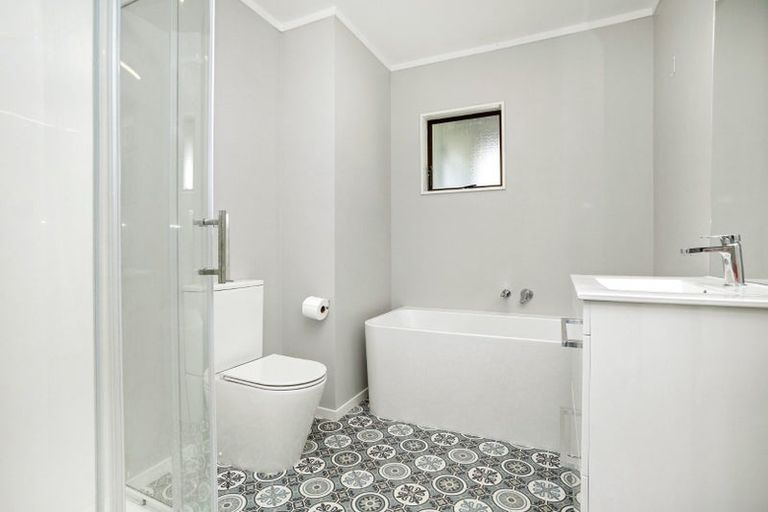 Photo of property in 6a Beach Road, Titahi Bay, Porirua, 5022