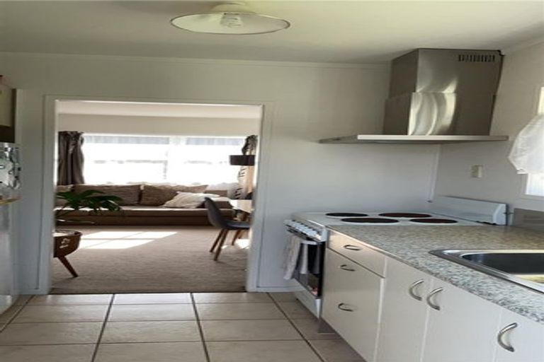 Photo of property in 5 Ashcroft Avenue, Mangere Bridge, Auckland, 2022