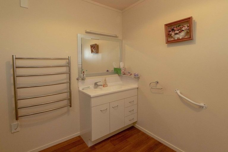 Photo of property in 9 Lamason Street, Greenmeadows, Napier, 4112