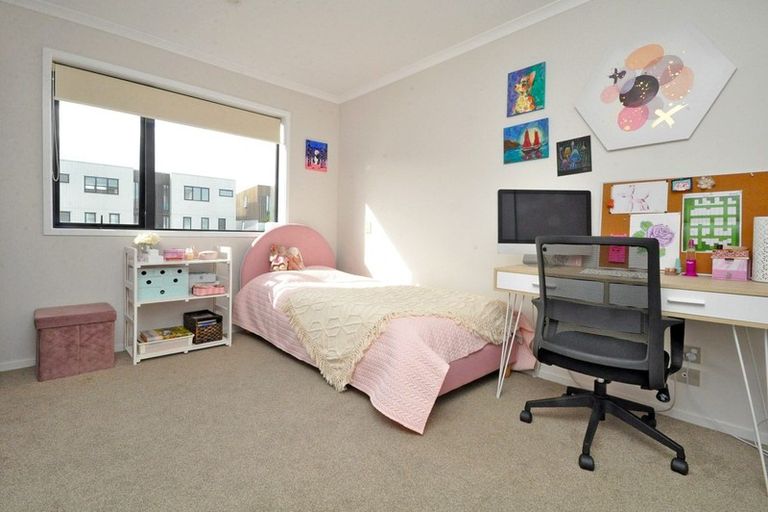 Photo of property in 119 Hobsonville Point Road, Hobsonville, Auckland, 0616