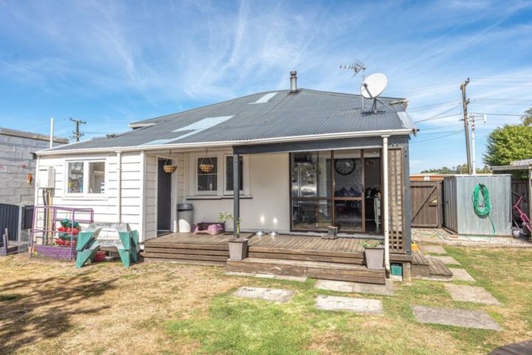 Photo of property in 3 Kelvin Street, Aramoho, Whanganui, 4500