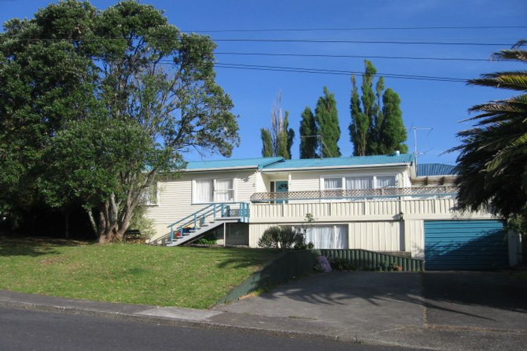 Photo of property in 3/2 Bruce Road, Glenfield, Auckland, 0629